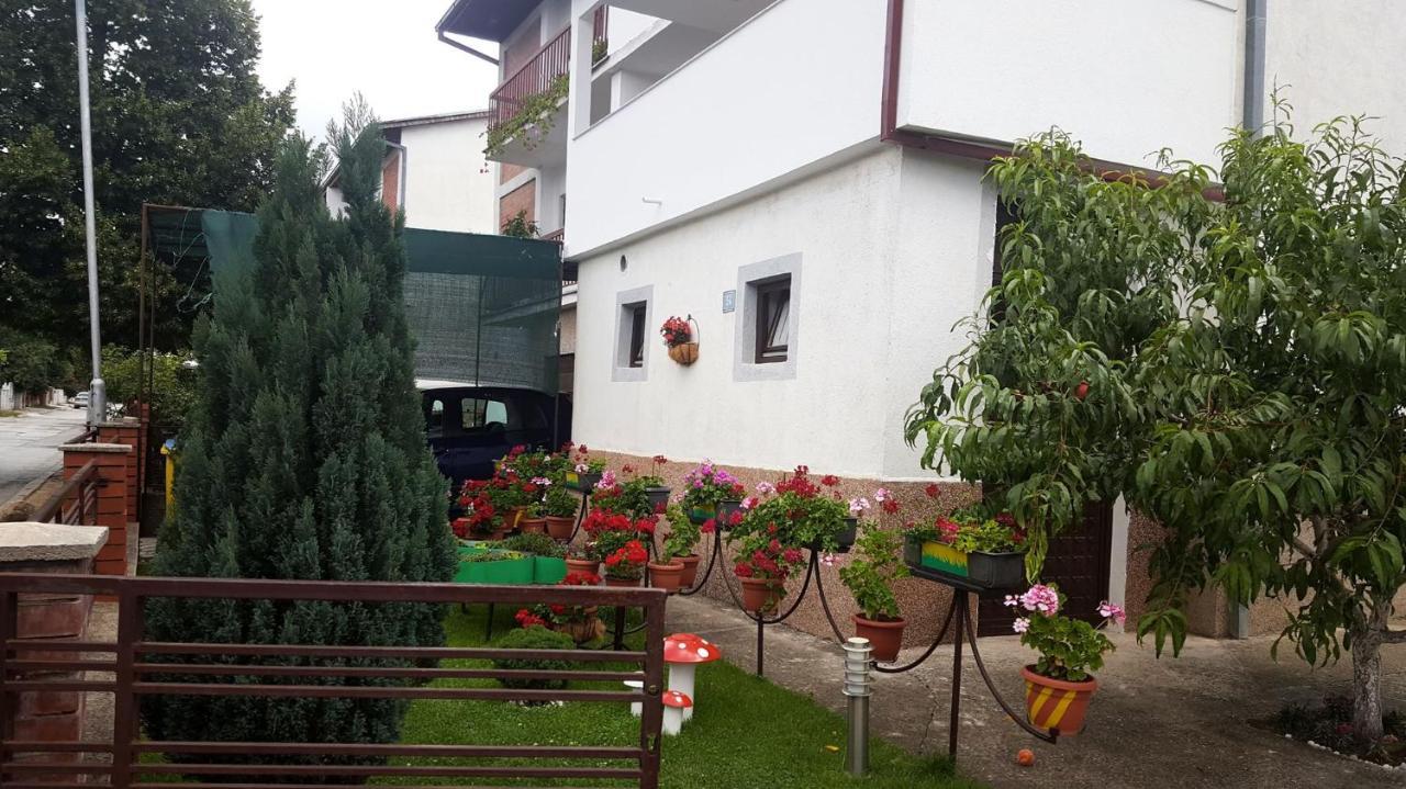 Apartment Elmari Prilep Esterno foto
